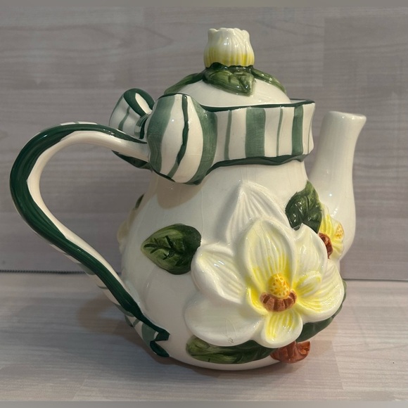 Vintage Country Cottage Magnolia Teapot Youngs Pottery 1998 Floral Bow Farmhouse - Picture 1 of 12